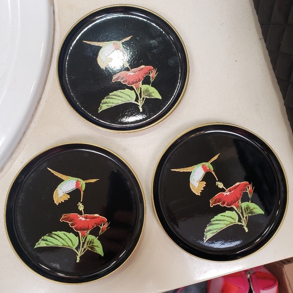 Hummingbird Black Coaster Set - Picture 4 of 8